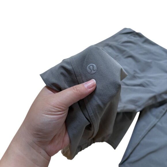 Lululemon Women Adapted State High-Rise Joggers Pants Airflow Carbon Dust Size 6 - Picture 4 of 5